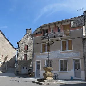 L'ancien Poste Couette-café Senergues